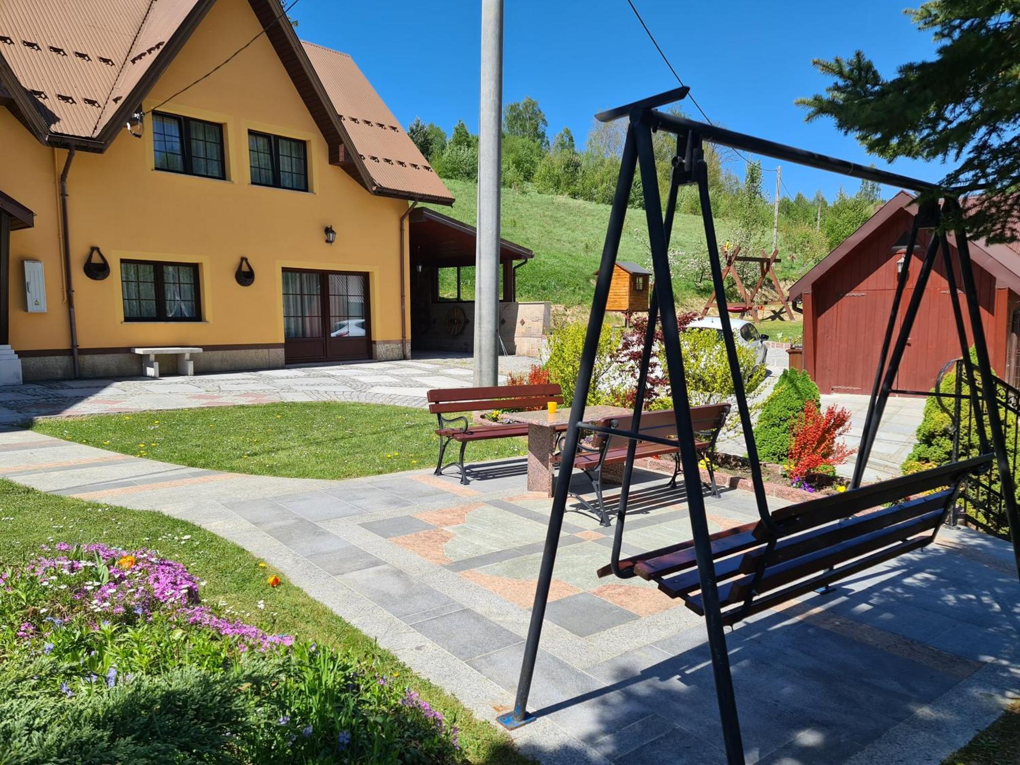 Pod Laskiem Krosnica  Bagian luar foto